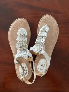 b.o.c. White Floral T-Strap Sandals with Tan Footbed
